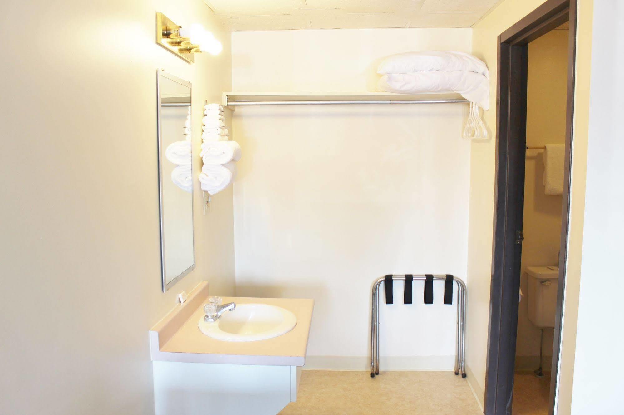 ألكساندريا Otter Creek Inn المظهر الخارجي الصورة